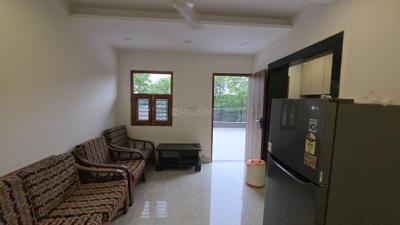 Living Room Image of 400 Sq.ft 1 BHK Apartment / Flat for rent in Pitampura New Delhi for Rs. 19900