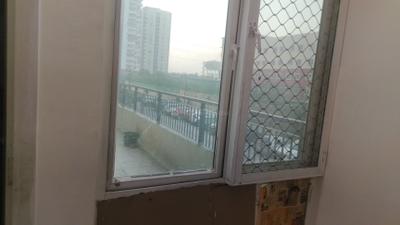 Balcony Image of 850 Sq.ft 2 BHK Apartment / Flat for rent in Gaurs Siddhartham, Siddharth Vihar Ghaziabad for Rs. 23000