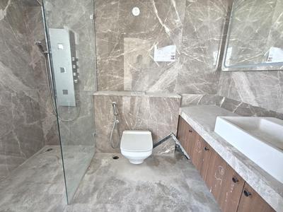 Bathroom Image of 1963 Sq.ft 3 BHK Apartment / Flat for sale in Prestige Fairfield, RMV Extension Stage 2 Bengaluru for Rs. 46000000