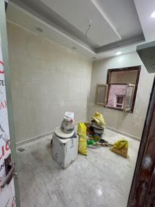 Bedroom Image of 360 Sq.ft 1 BHK Builder Floor for rent in Shalimar Bagh New Delhi for Rs. 19000