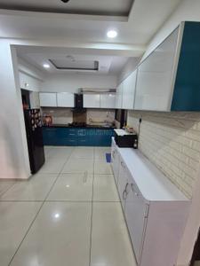 Kitchen Image of 1705 Sq.ft 3 BHK Apartment / Flat for rent in Darshanam Central Park, Sayajiganj Vadodara for Rs. 33000