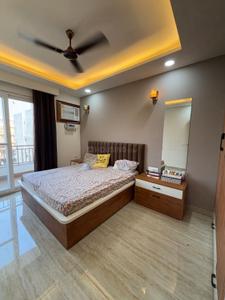 Bedroom Image of 1350 Sq.ft 1 BHK Builder Floor for rent in DLF Phase 3 Gurgaon for Rs. 38000