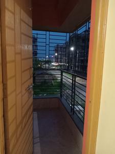 Balcony Image of 1400 Sq.ft 3 BHK Apartment / Flat for rent in Chinar Park Kolkata for Rs. 18000