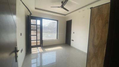 Bedroom Image of 1800 Sq.ft 3 BHK Builder Floor for rent in BPTP Eden Estate, Sector 81 Faridabad for Rs. 40000