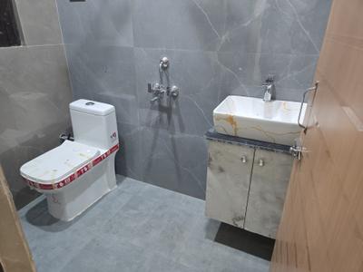 Bathroom Image of 600 Sq.ft 1 BHK Builder Floor for sale in Indirapuram Ghaziabad for Rs. 4000000