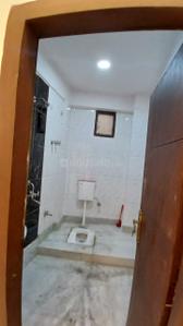 Bathroom Image of 900 Sq.ft 3 BHK Builder Floor for sale in Jamia Nagar New Delhi for Rs. 9500000