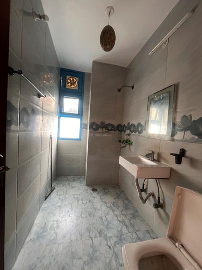 Mayur Vihar Phase 1 Bathroom 1