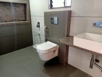 Bathroom Image of 2300 Sq.ft 4 BHK Villa for sale in Paras Gracewood, Bhayli Vadodara for Rs. 13500000