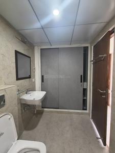 Bathroom Image of 1500 Sq.ft 3 BHK Apartment / Flat for rent in Rama Sky Life, Tifra Bilaspur for Rs. 33000