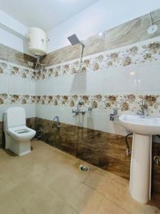 Bathroom Image of 800 Sq.ft 2 BHK Builder Floor for rent in DDA Freedom Fighters Enclave, Said-Ul-Ajaib New Delhi for Rs. 32000