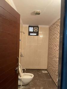 Bathroom Image of 1600 Sq.ft 3 BHK Apartment / Flat for rent in CGHS Kunj Vihar Apartment, Sector 12 Dwarka New Delhi for Rs. 45000