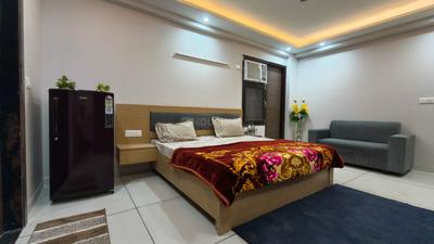 Bedroom Image of 500 Sq.ft 1 RK Builder Floor for rent in Vipul World, Sector 48 Gurgaon for Rs. 28000
