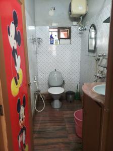 Bathroom Image of 600 Sq.ft 1 BHK Apartment / Flat for rent in Purba Barisha Kolkata for Rs. 15000