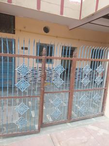 Balcony Image of 1000 Sq.ft 2.5 BHK Independent House for rent in Jaipur House Colony Agra for Rs. 13000