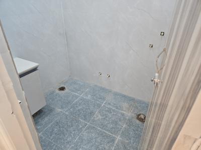 Bathroom Image of 650 Sq.ft 1 BHK Builder Floor for sale in Indirapuram Ghaziabad for Rs. 4000000