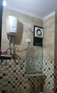 Bathroom Image of 450 Sq.ft 1 BHK Apartment / Flat for rent in Rajpur Khurd Extension New Delhi for Rs. 18000