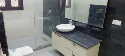 Bathroom Image of 1800 Sq.ft 3 BHK Builder Floor for rent in Subhash Nagar New Delhi for Rs. 66000