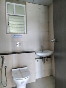 Common Bathroom Image of 800 Sq.ft 2 BHK Apartment / Flat for rent in Anand Nagar, Sinhagad Road Pune for Rs. 20000