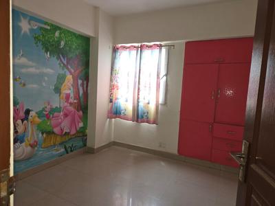 Bedroom Image of 890 Sq.ft 2 BHK Apartment / Flat for rent in Sethi Max Royal, Sector 76 Noida for Rs. 26000
