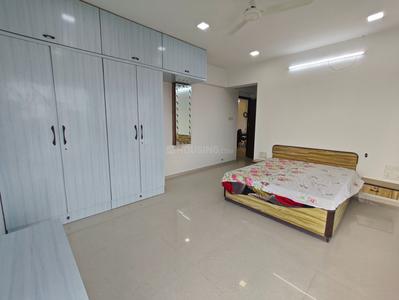 Bedroom Image of 2000 Sq.ft 4 BHK Apartment / Flat for rent in Vile Parle East Mumbai for Rs. 225000