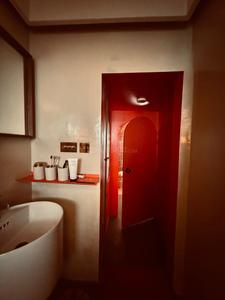 Bathroom Image of 593 Sq.ft 1 RK Apartment / Flat for sale in Candolim Goa for Rs. 13000000