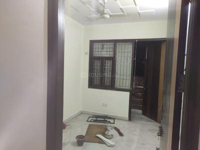 Bedroom Image of 500 Sq.ft 1 BHK Builder Floor for rent in Ranjeet Nagar New Delhi for Rs. 17500