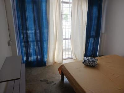 Bedroom Image of 900 Sq.ft 2 BHK Builder Floor for rent in HUDA Plot Sector 42, Sector 42 Gurgaon for Rs. 50000