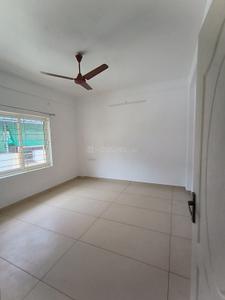 Bedroom Image of 1650 Sq.ft 3 BHK Apartment / Flat for rent in Maradu Kochi for Rs. 25000