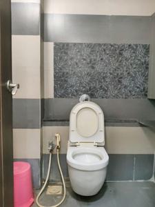 Bedroom One Image of 1180 Sq.ft 3 BHK Apartment / Flat for rent in Rosa Bella, Hiranandani Estate Thane for Rs. 60000