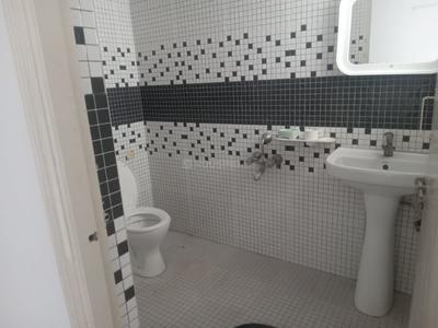 Bathroom Image of 900 Sq.ft 2 BHK Apartment / Flat for rent in Sowparnika Blue Bells, Vijayanagar Mysore for Rs. 20000