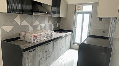 Kitchen Image of 600 Sq.ft 2 BHK Apartment / Flat for sale in Royal Altezza, Ghatkopar East Mumbai for Rs. 17500000