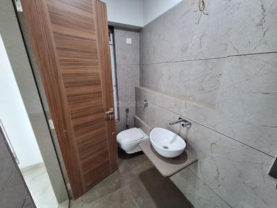 Bathroom Image of 422 Sq.ft 1 BHK Apartment / Flat for sale in Ratan Laxmi Villa, Mulund West Mumbai for Rs. 9930000