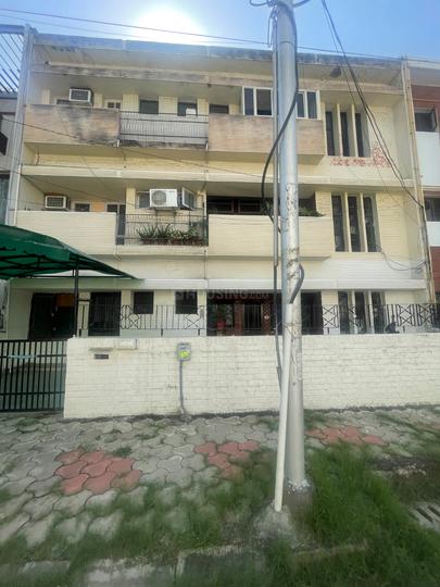 35D, Sector 35 Main Image 1