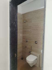 Bathroom Image of 900 Sq.ft 2 BHK Apartment / Flat for sale in Chembur Mumbai for Rs. 30000000