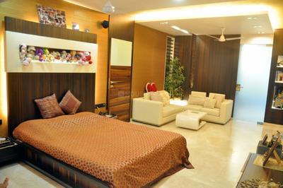 Bedroom Image of 4200 Sq.ft 5 BHK Independent House for sale in Juhu Abhishek Chs Ltd, Andheri West Mumbai for Rs. 160000000