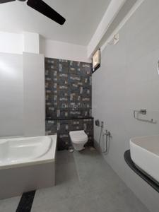 Bathroom Image of 2250 Sq.ft 4 BHK Penthouse for sale in Shyamal Ahmedabad for Rs. 14000000