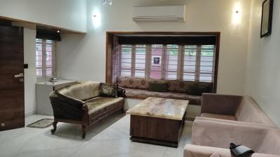 Living Room Image of 3500 Sq.ft 4 BHK Villa for rent in Satellite Ahmedabad for Rs. 211000