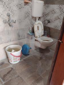 Bathroom Image of 1000 Sq.ft 2 BHK Apartment / Flat for rent in Barjatya Pearl Galaxy, Bhicholi Mardana Indore for Rs. 16000