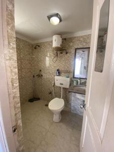 Bathroom Image of 1625 Sq.ft 3 BHK Apartment / Flat for sale in Paras Seasons, Sector 168 Noida for Rs. 13600000