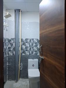 Common Bathroom Image of 1050 Sq.ft 2 BHK Apartment / Flat for sale in Sector 49 Noida for Rs. 4200000