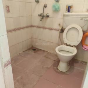 Bathroom Image of 1350 Sq.ft 2 BHK Builder Floor for rent in Indira Nagar Bengaluru for Rs. 45000