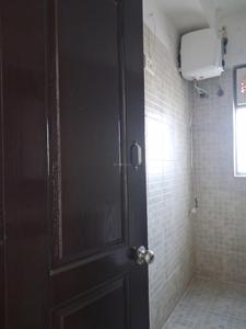 Common Bathroom Image of 924 Sq.ft 2 BHK Apartment / Flat for sale in Paras Tierea, Sector 137 Noida for Rs. 8600000