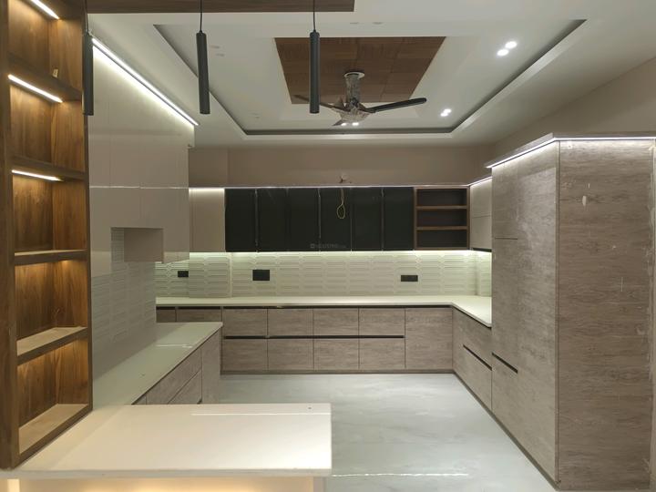 Independent Builder Floor Main Image 1