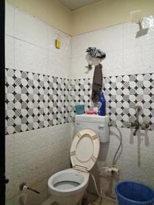 Common Bathroom Image of 825 Sq.ft 2 BHK Apartment / Flat for sale in JMD , Sector 73 Noida for Rs. 4500000