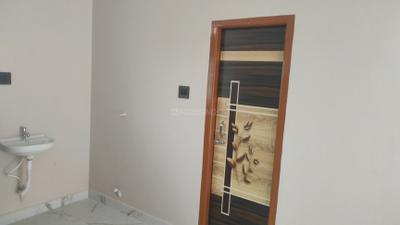 Bathroom Image of 900 Sq.ft 1 BHK Builder Floor for rent in Lingipur Bhubaneswar for Rs. 12000