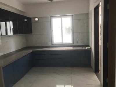 Kitchen Image of 1700 Sq.ft 4 BHK Apartment / Flat for rent in Ratnam Gardenbay, Sama Savli Vadodara for Rs. 40000