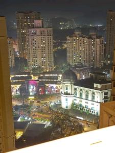 Balcony Image of 700 Sq.ft 1 BHK Apartment / Flat for sale in Hiranandani Regent Hill A B C D And E Wing, Andheri East Mumbai for Rs. 15900000