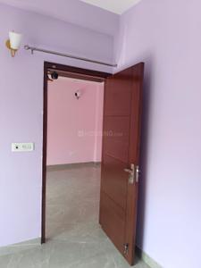 Bedroom Image of 1125 Sq.ft 3 BHK Builder Floor for rent in Chittaranjan Park New Delhi for Rs. 70000