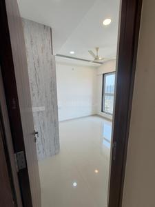 Kitchen Image of 700 Sq.ft 2 BHK Apartment / Flat for rent in Runwal Sanctuary, Mulund West Mumbai for Rs. 56000