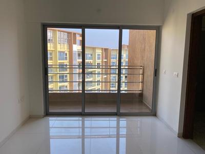 Hall Image of 940 Sq.ft 2 BHK Apartment / Flat for sale in Amanora Adreno Towers, Hadapsar Pune for Rs. 13500000